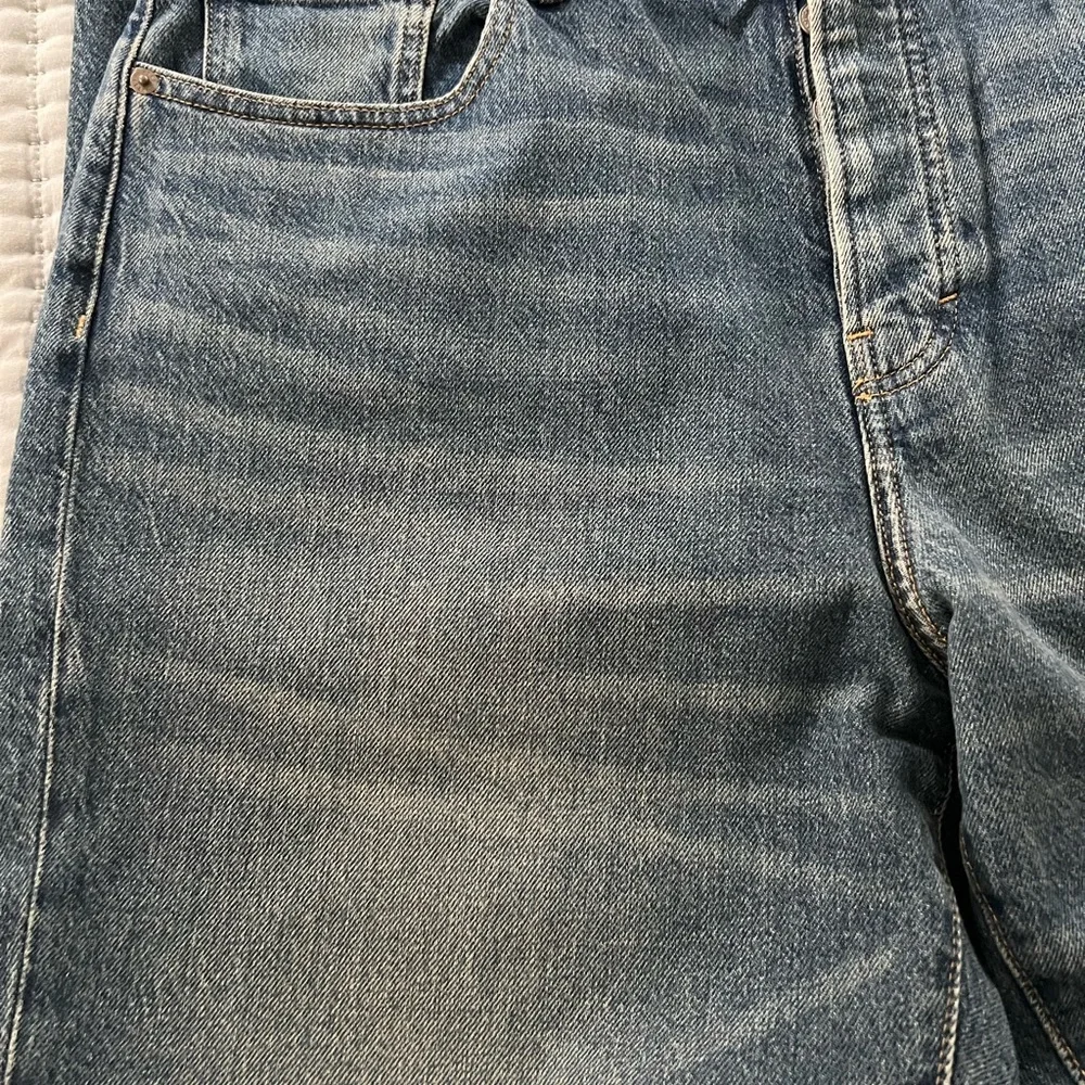 Lucky Brand 90’s Loose Jeans - Picture 4 of 7